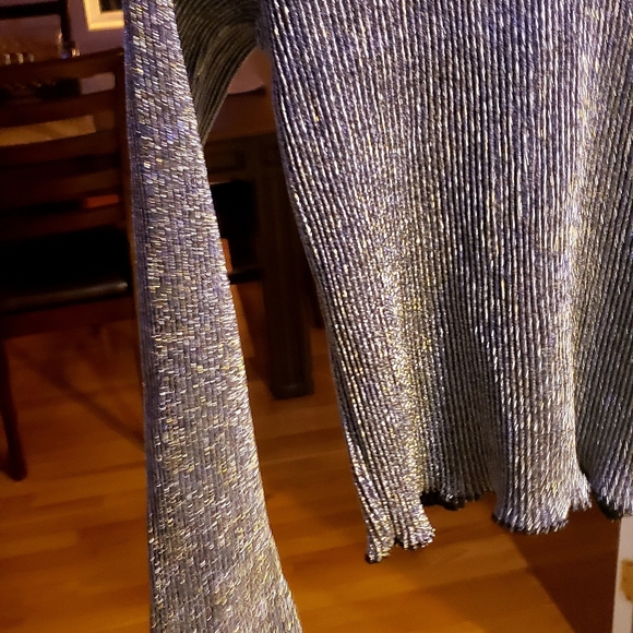 Cute Forever 21 top - Picture 3 of 3